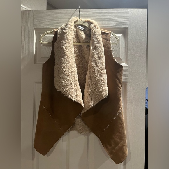 Favlux Vest Open Front - Picture 2 of 5